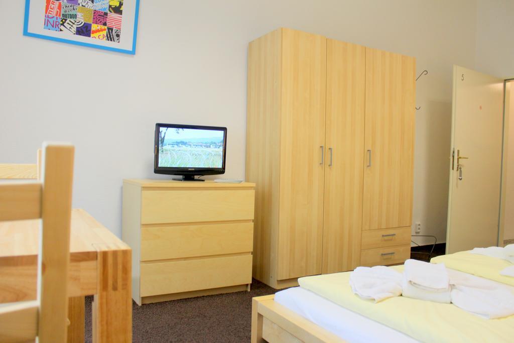 Pension Central Hostel Berlin Exterior photo