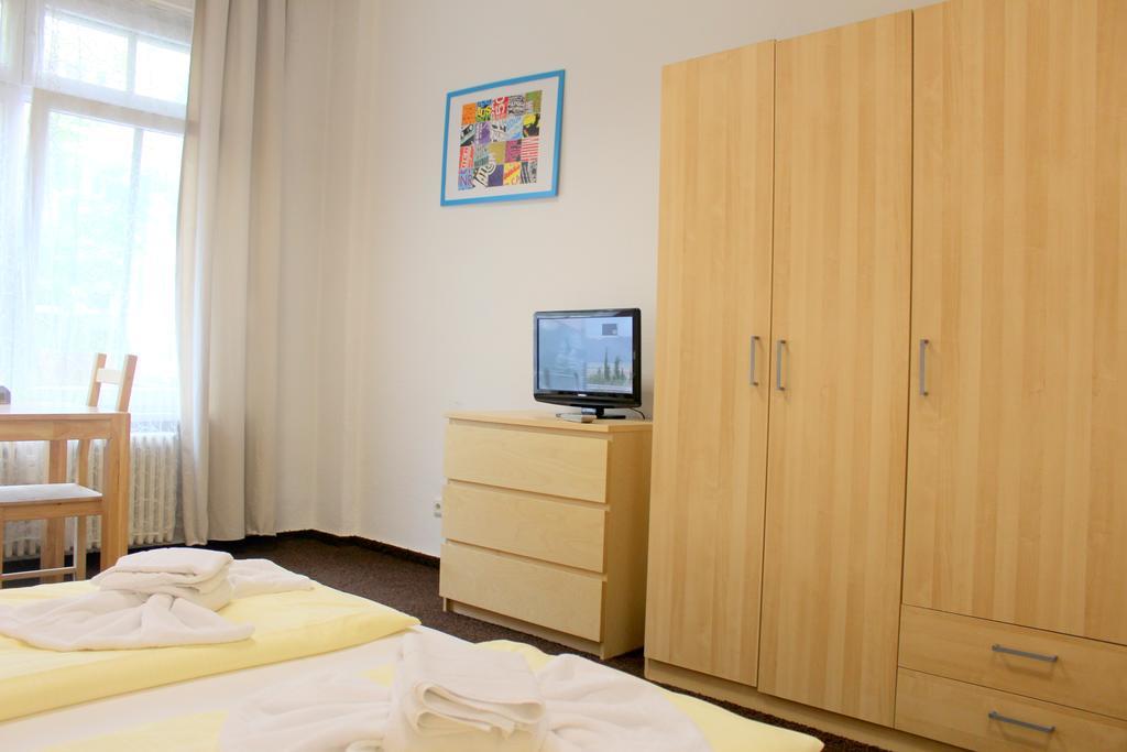 Pension Central Hostel Berlin Exterior photo